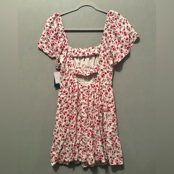 NWT Hollister Red Floral Open Back Channeled Skort Dress Size Medium - Picture 5 of 7
